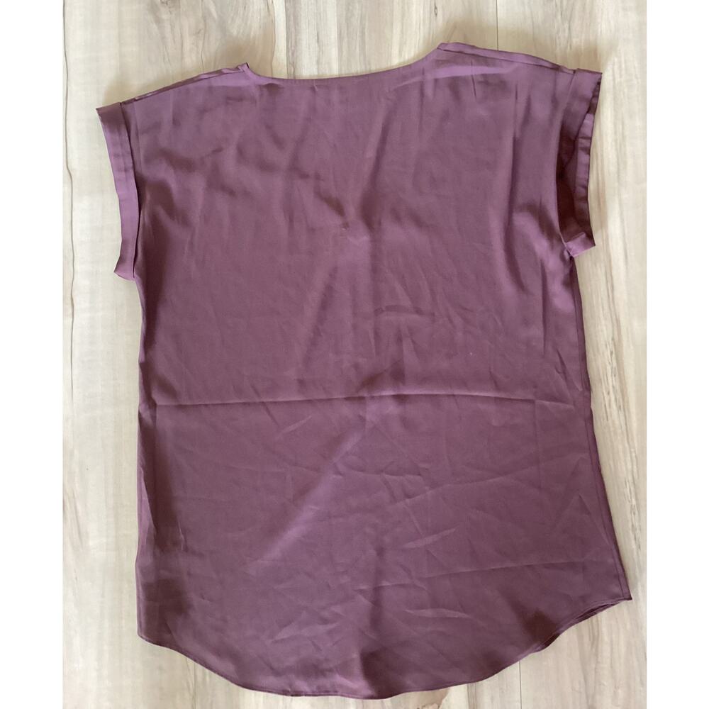 2 Express Tops Cream and Purple Blouse With Gold Zipper Size Large - Picture 4 of 6